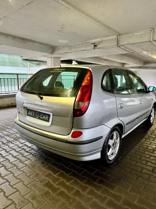 Nissan Almera Tino