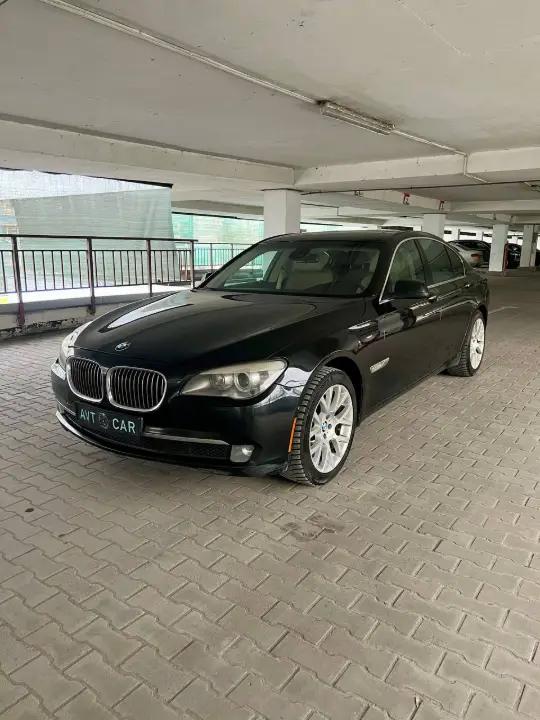 BMW 740I