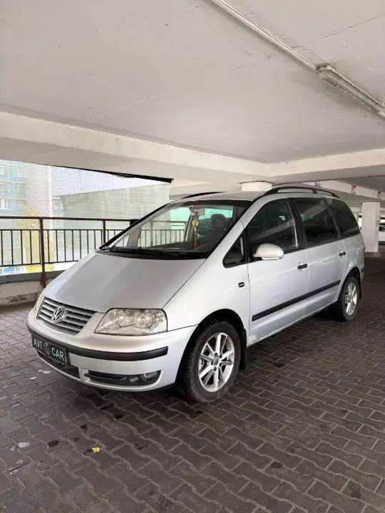 VOLKSWAGEN SHARAN