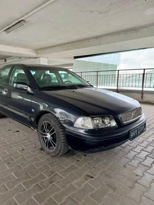 VOLVO S40