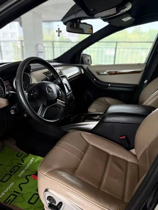 Mercedes-Benz R350