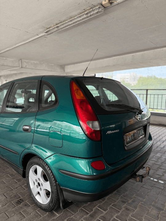 Nissan Almera Tino