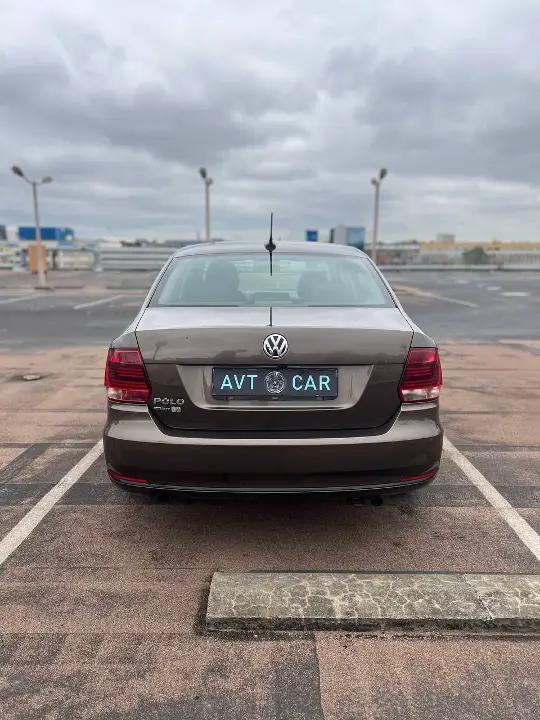 Volkswagen Polo Sedan