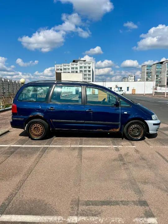 Seat Alhambra.