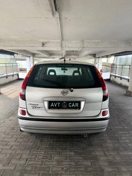 Nissan Almera Tino
