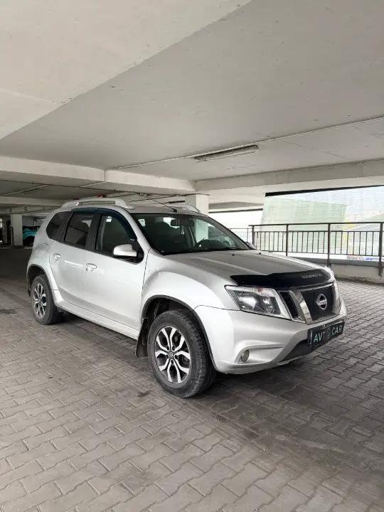 NISSAN TERRANO