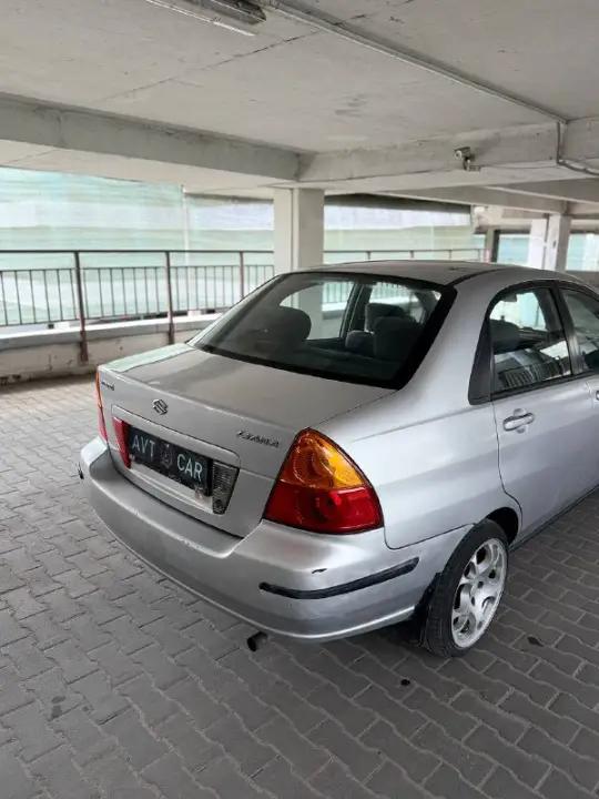Suzuki Liana