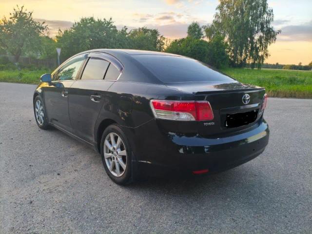 TOYOTA AVENSIS