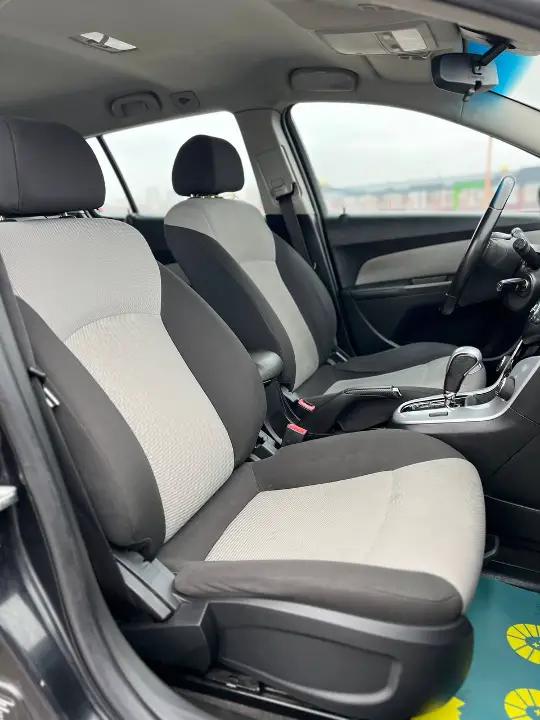 CHEVROLET CRUZE