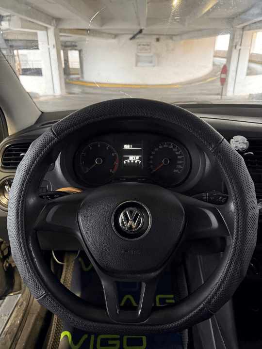 Volkswagen Polo Sedan