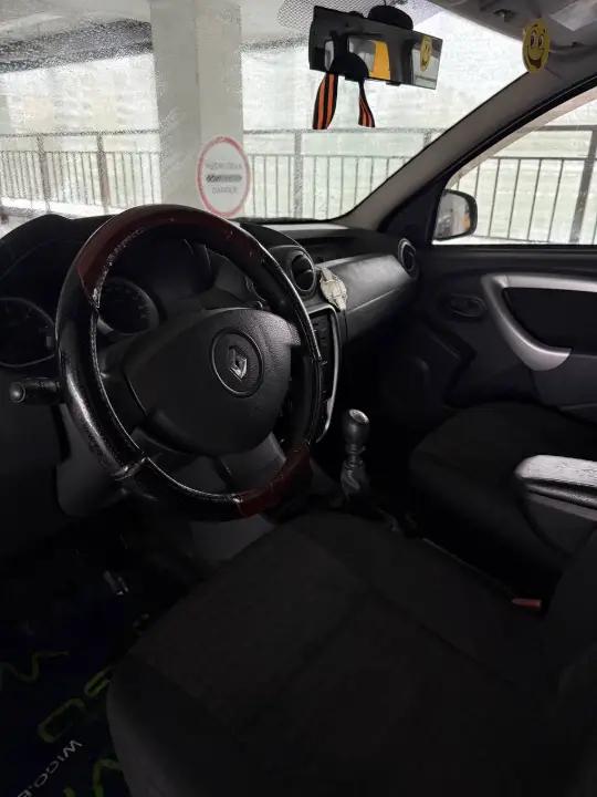 RENAULT DUSTER 