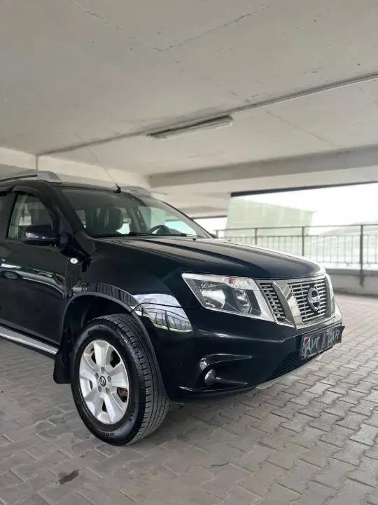 NISSAN TERRANO