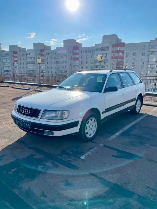 Audi 100