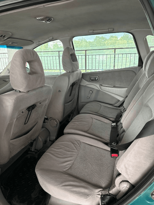 Nissan Almera Tino