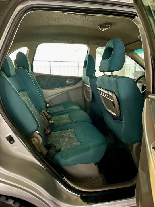Nissan Almera Tino