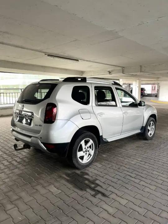 RENAUT DUSTER
