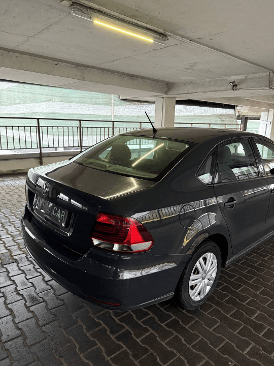 Volkswagen Polo Sedan