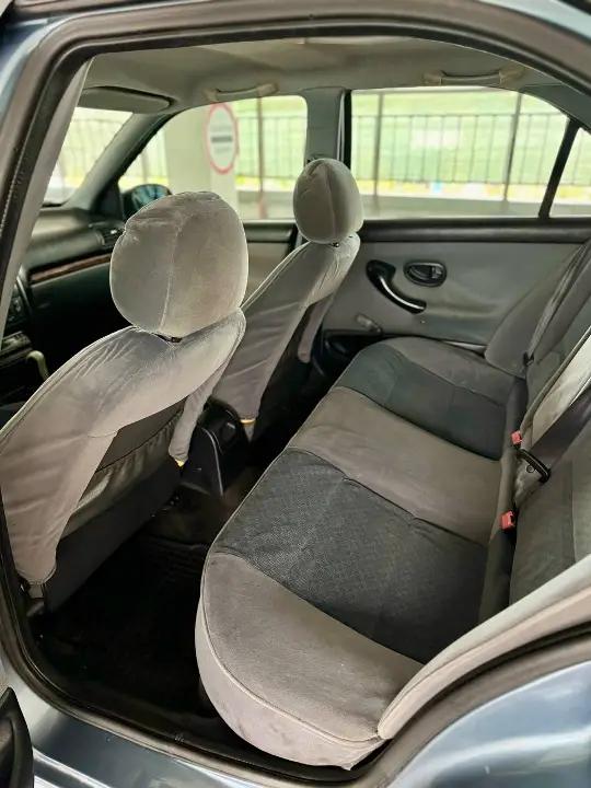 Peugeot 406
