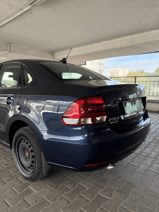 Volkswagen Polo Sedan 
