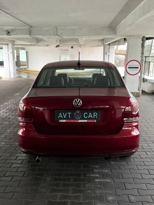 Volkswagen Polo Sedan