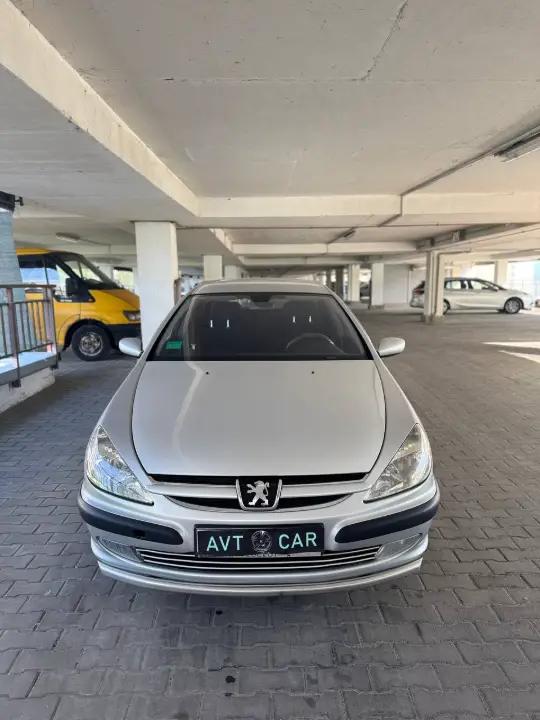 Peugeot 607