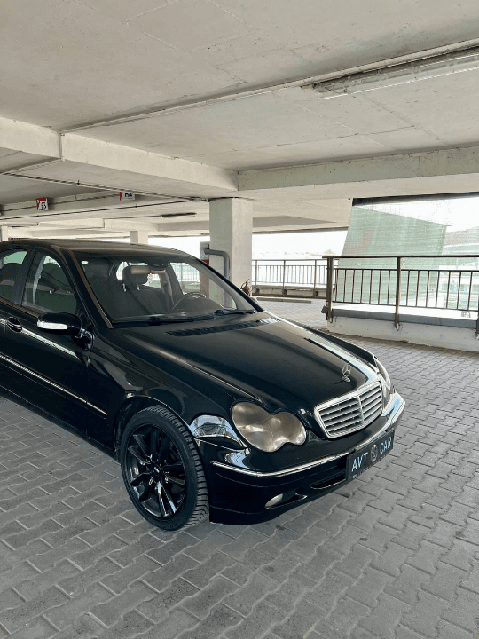 Mercedes-Benz C220