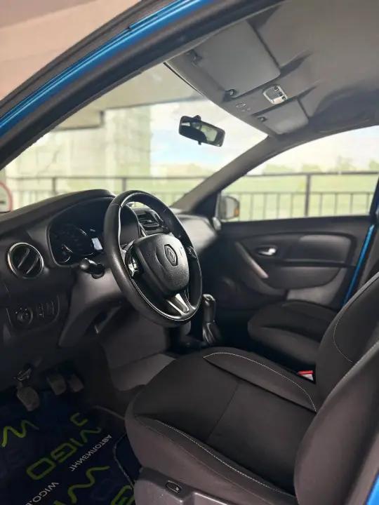 RENAULT SANDERO