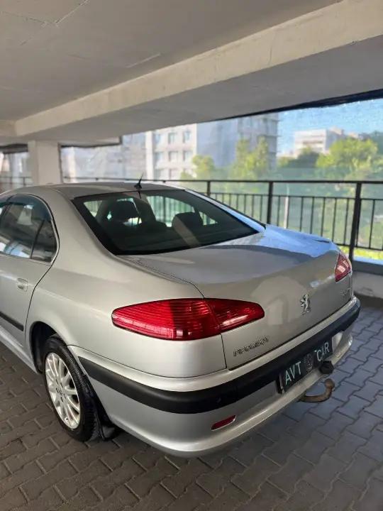 Peugeot 607