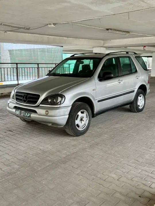 Mercedes-Benz ML320