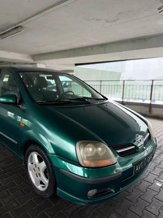 Nissan Almera Tino