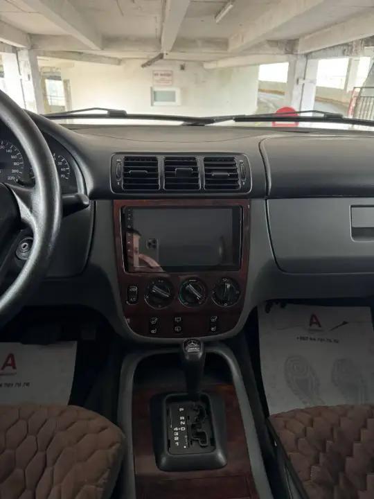 Mercedes-Benz ML320