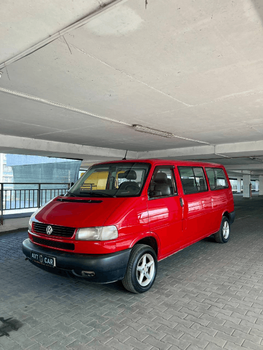 VOLKSWAGEN CARAVELLE