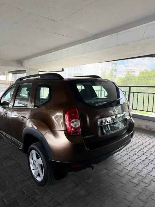 RENAULT Duster