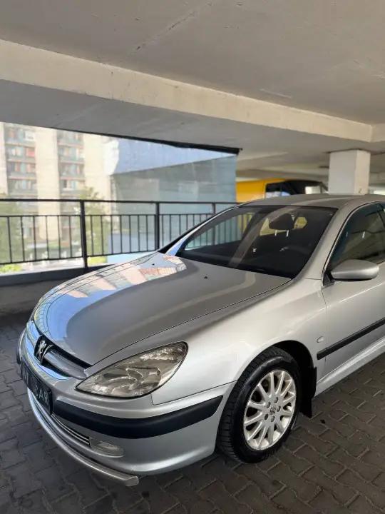 Peugeot 607