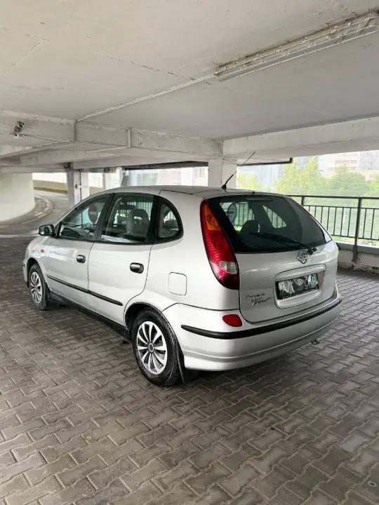 Nissan Almera Tino