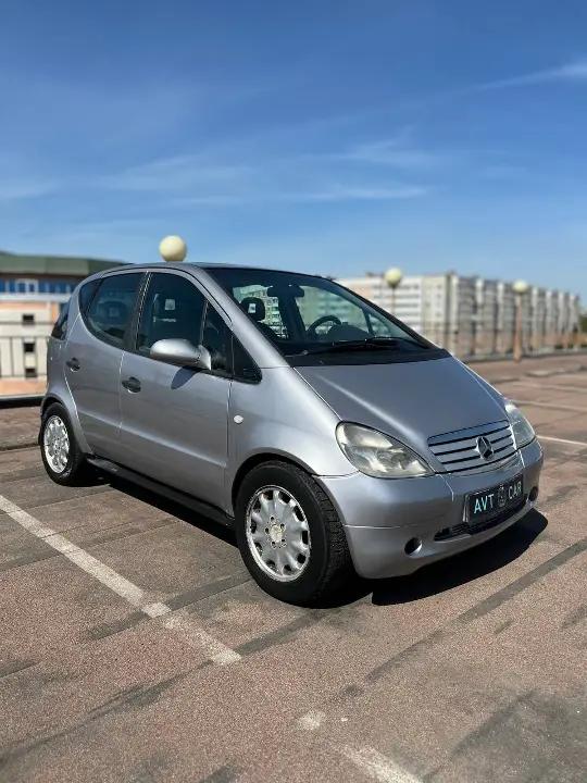 Mercedes-Benz A160