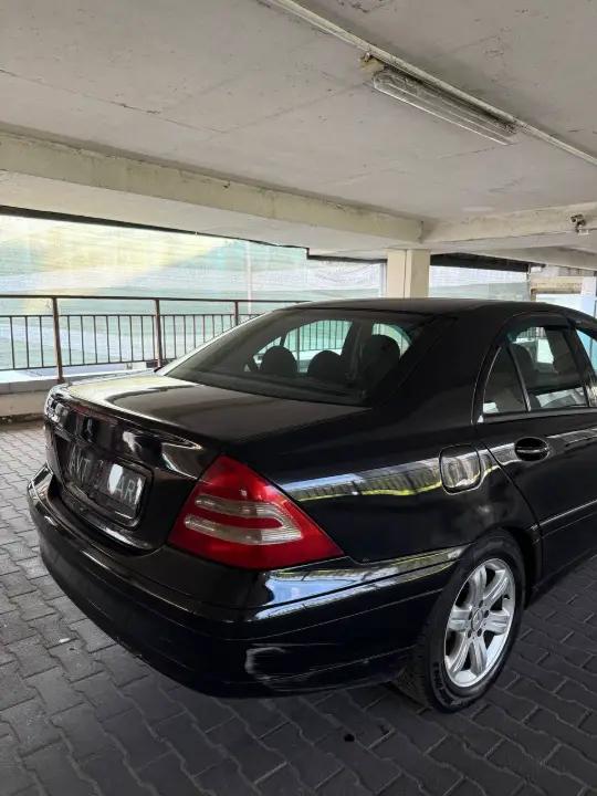 Mercedes-Benz C 180