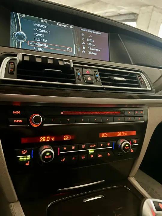BMW 740I