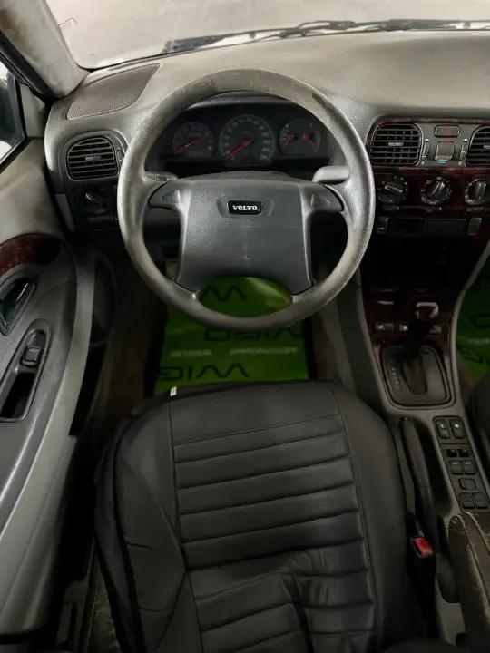 VOLVO S40