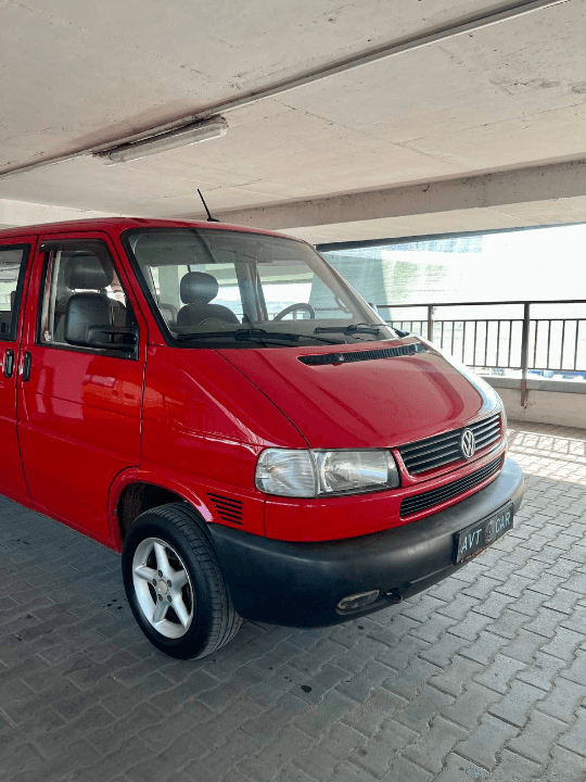 VOLKSWAGEN CARAVELLE