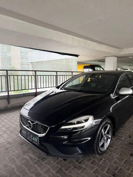 Volvo V 40