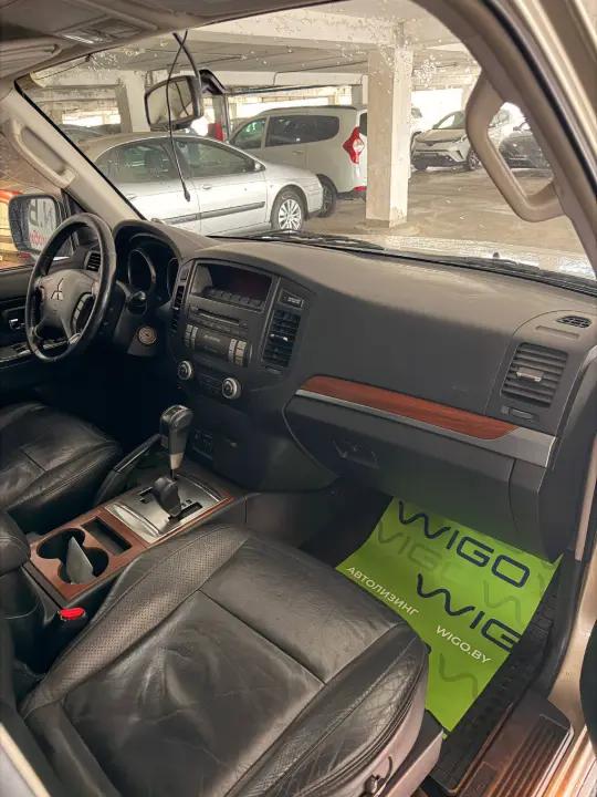 MITSUBISHI PAJERO
