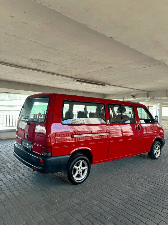 VOLKSWAGEN CARAVELLE