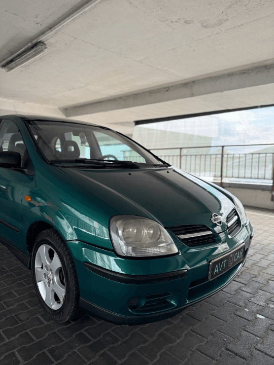 Nissan Almera Tino