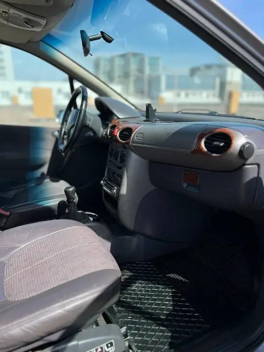 Mercedes-Benz A160