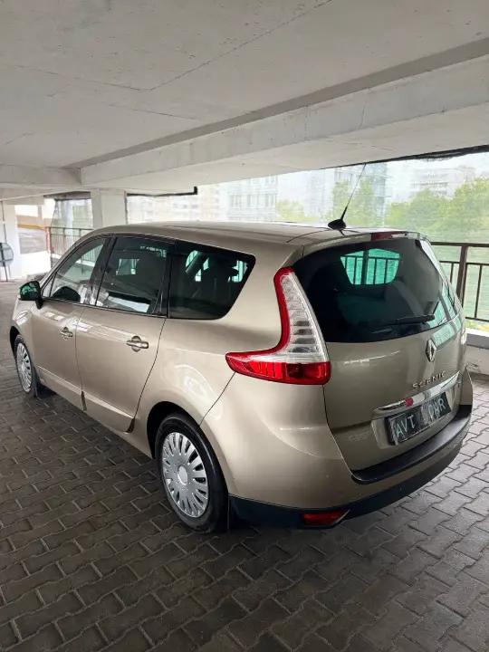 RENAULT MEGANE GRAND SCENIC