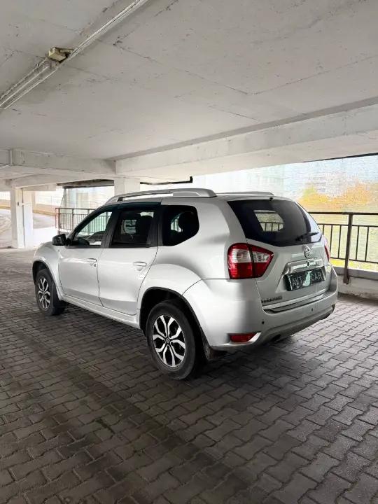 NISSAN TERRANO