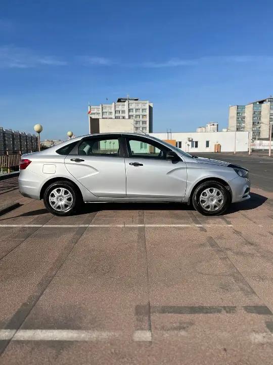 Lada Vesta GFL110