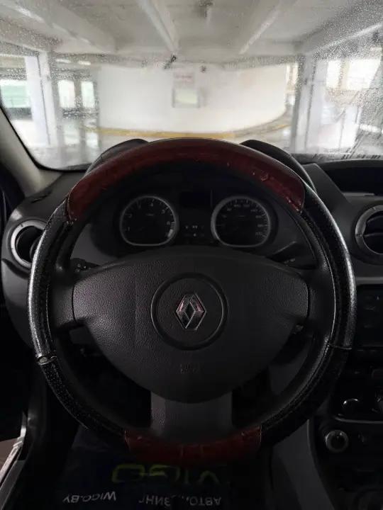 RENAULT DUSTER 