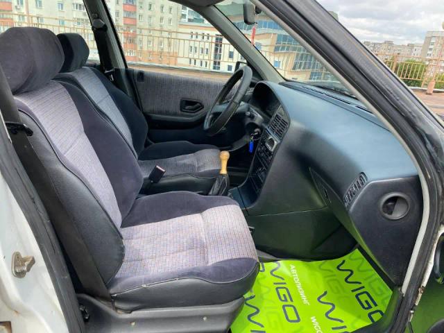 PEUGEOT 405